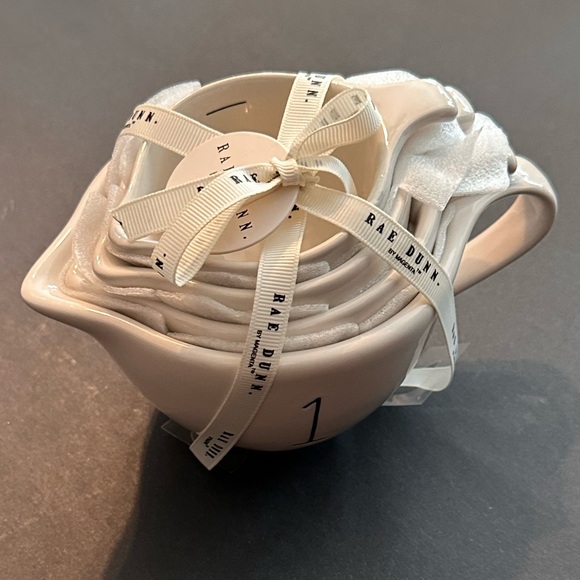 Rae Dunn Set of 4 Ceramic Measuring Cups Brand NEW!! - Picture 4 of 4